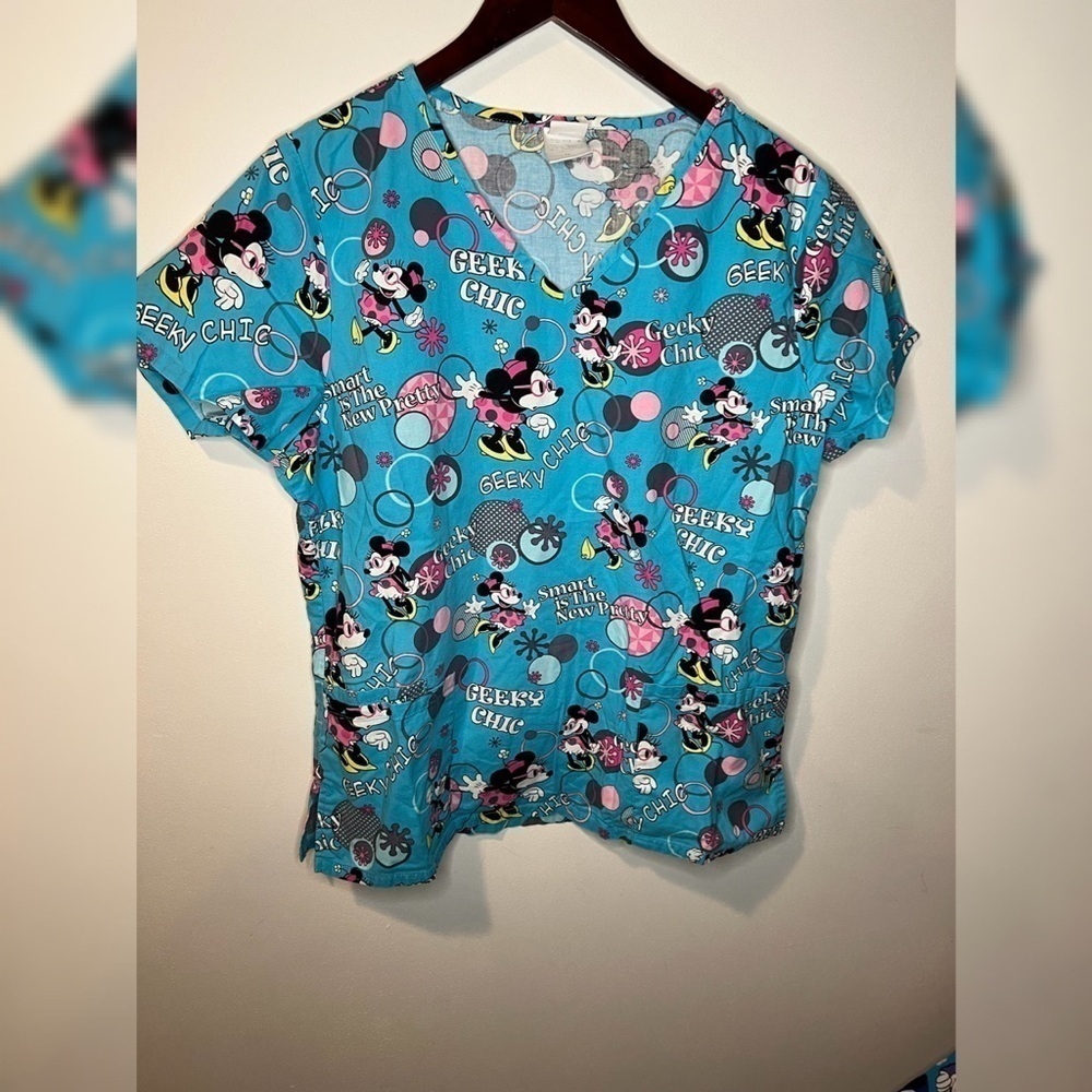 Disney Minnie Mouse Geek Chic‎ scrub top